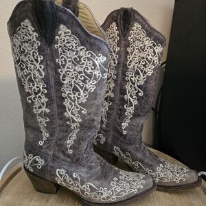 Corral Embroidered Western Cowboy Boots